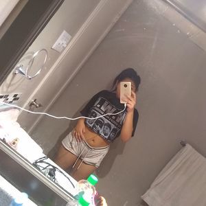 Meet your Posher, Crystal